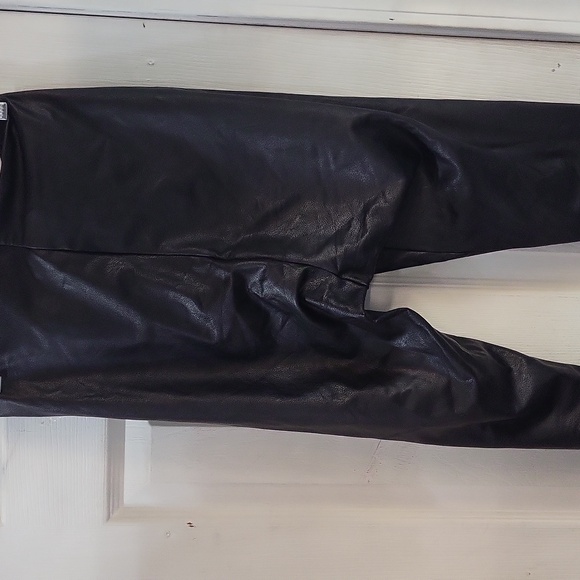 Commando Black Leggings, Size M - Picture 6 of 7